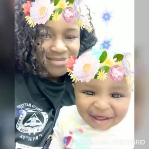 Meet your Posher, Aisha